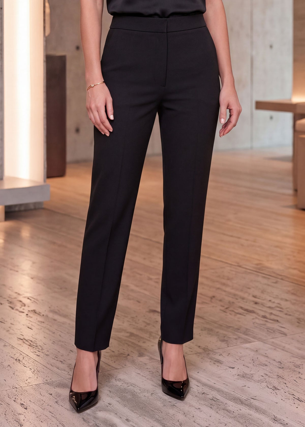 Embroidered Peak Lapel Tuxedo Suit