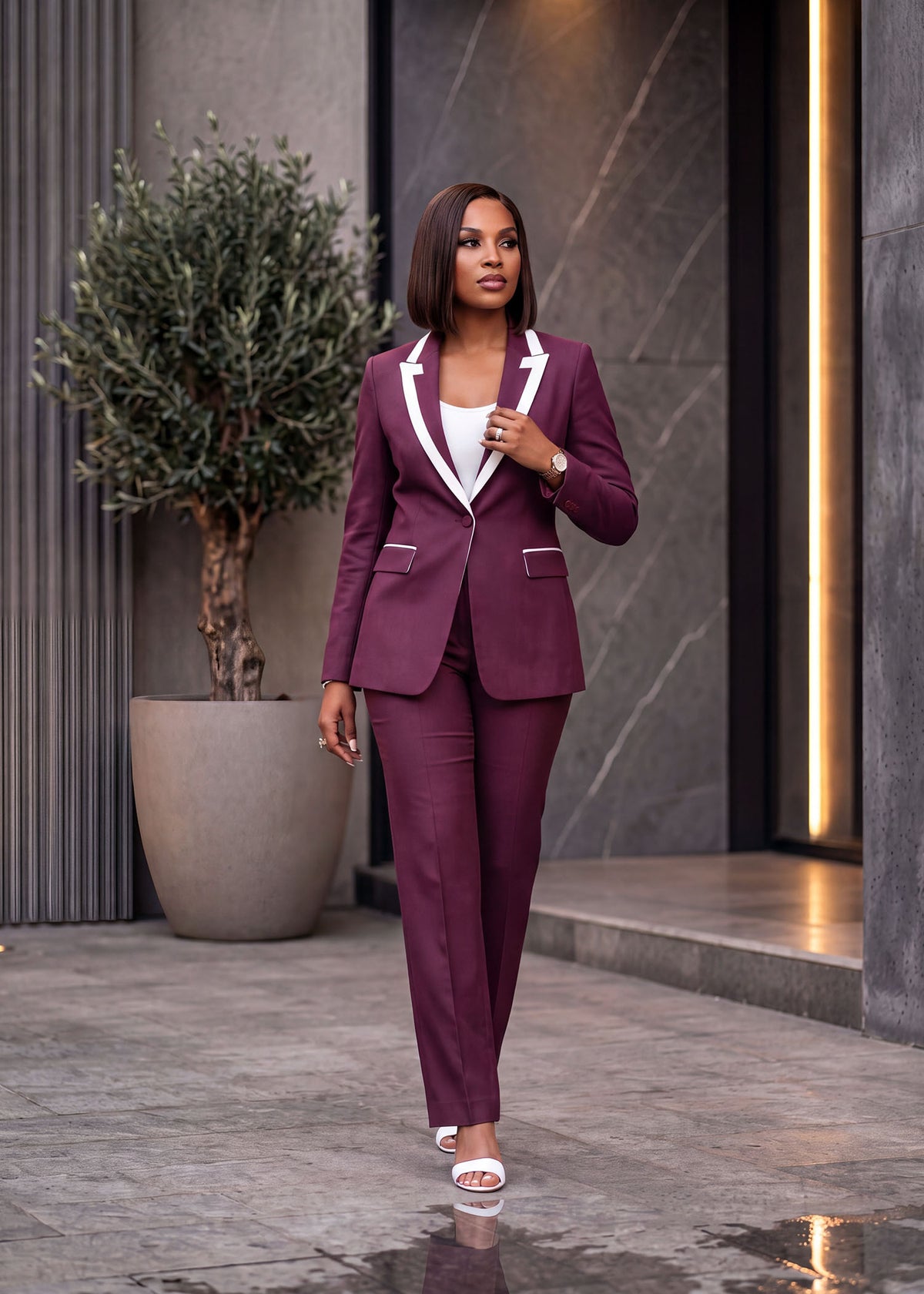 Hand-stitched Trim Lapel Tuxedo in Plum