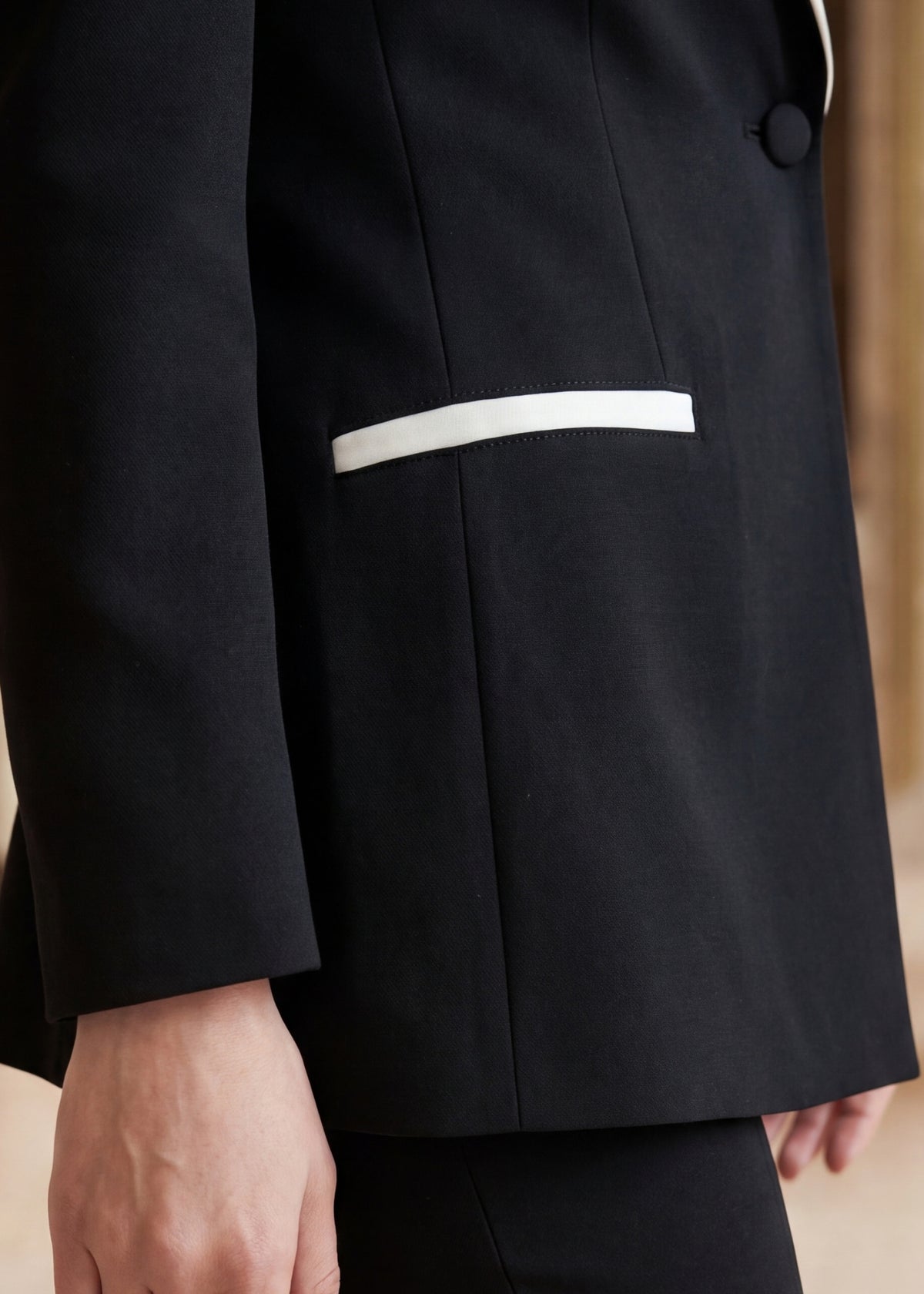 Ivara Embellished Peak Lapel Tuxedo
