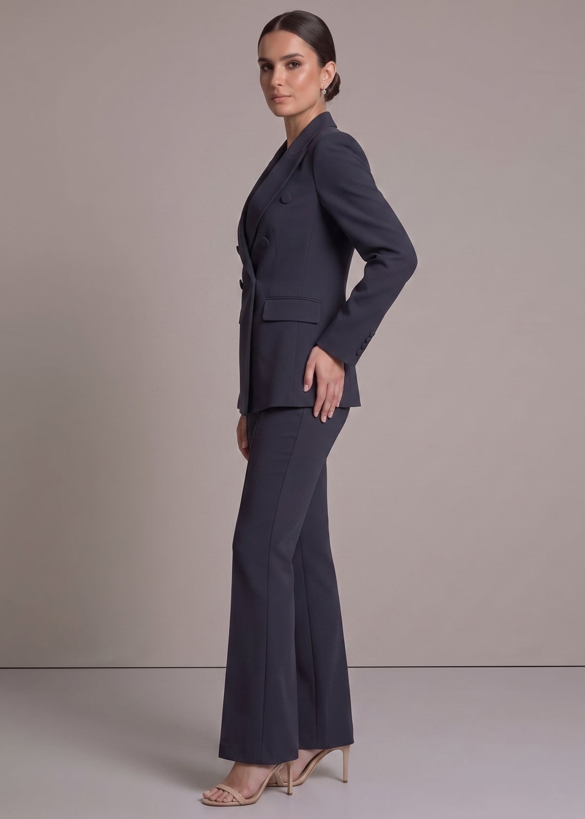 Vellor Wide Peak Lapel Corporate Business Suit